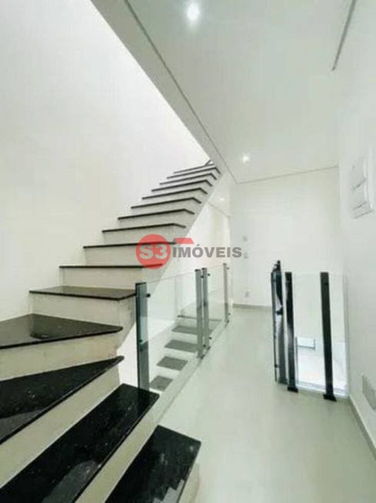Casa à venda com 3 quartos, 170m² - Foto 1