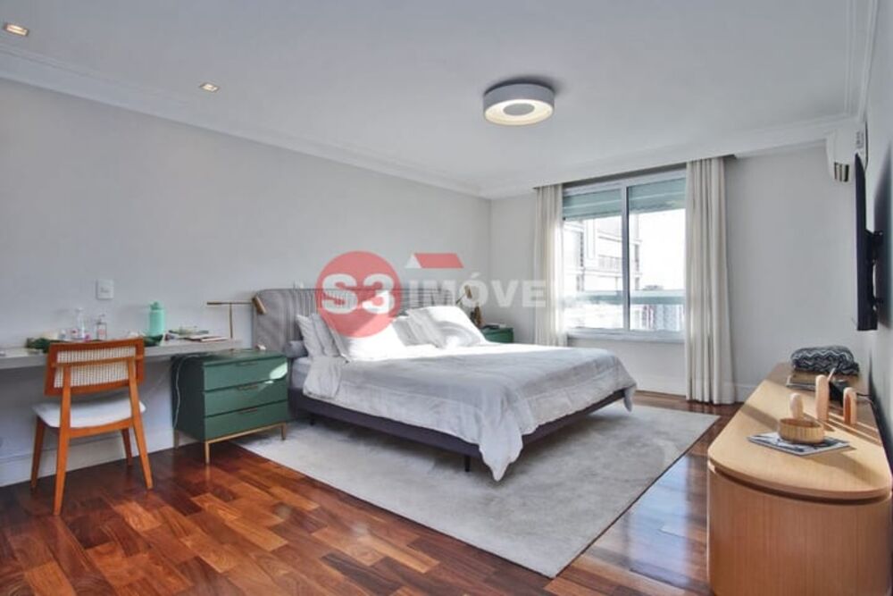 Apartamento, 3 quartos, 222 m² - Foto 1
