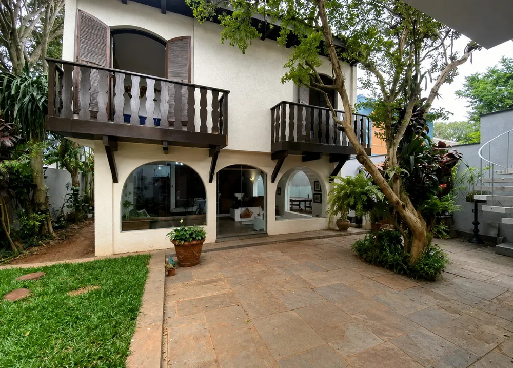 Casa, 4 quartos, 299 m² - Foto 1