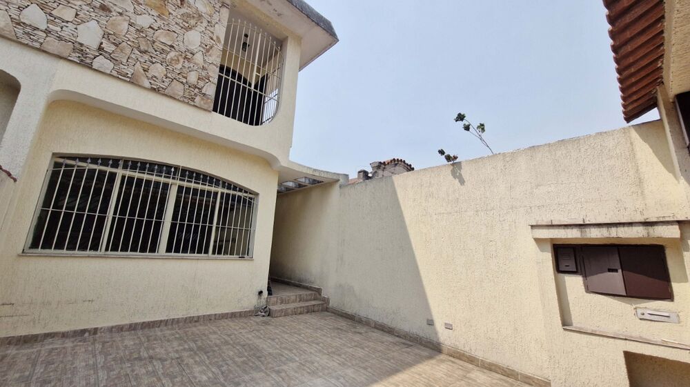 Casa à venda com 3 quartos, 119m² - Foto 2
