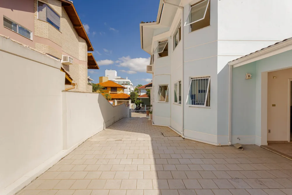 Casa, 5 quartos, 284 m² - Foto 4