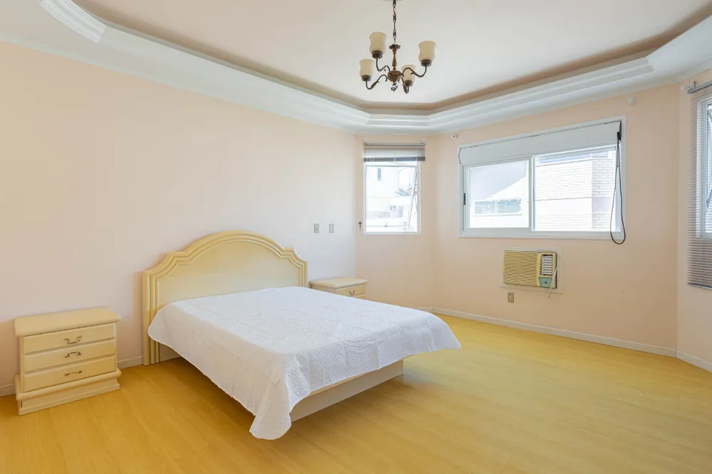 Casa, 5 quartos, 284 m² - Foto 2
