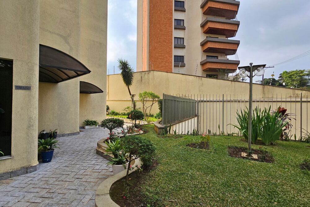 Apartamento à venda com 4 quartos, 220m² - Foto 7