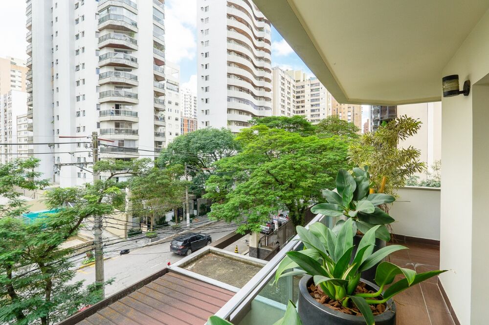 Apartamento, 3 quartos, 210 m² - Foto 2