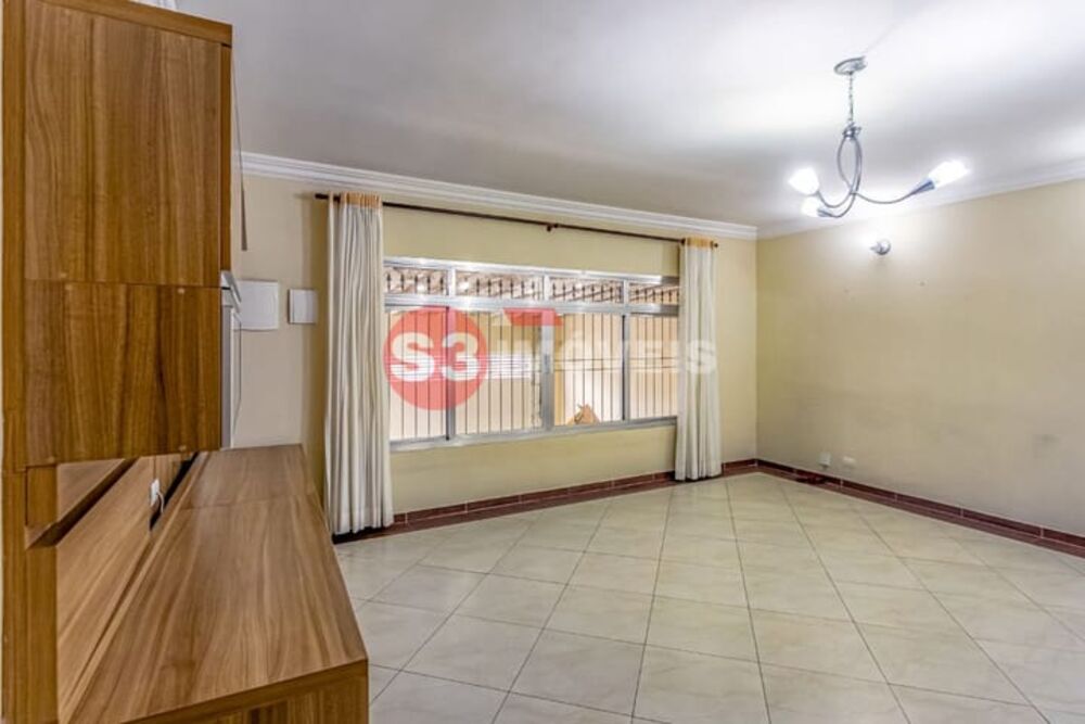 Casa à venda com 3 quartos, 172m² - Foto 1