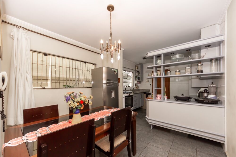 Casa à venda com 4 quartos, 262m² - Foto 4