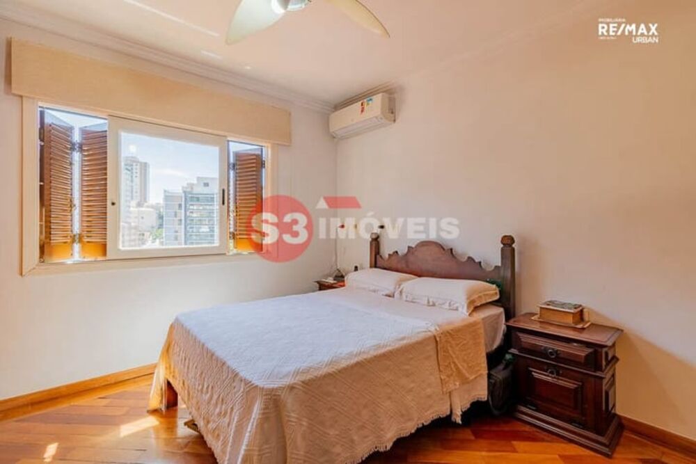 Casa à venda com 4 quartos, 348m² - Foto 15