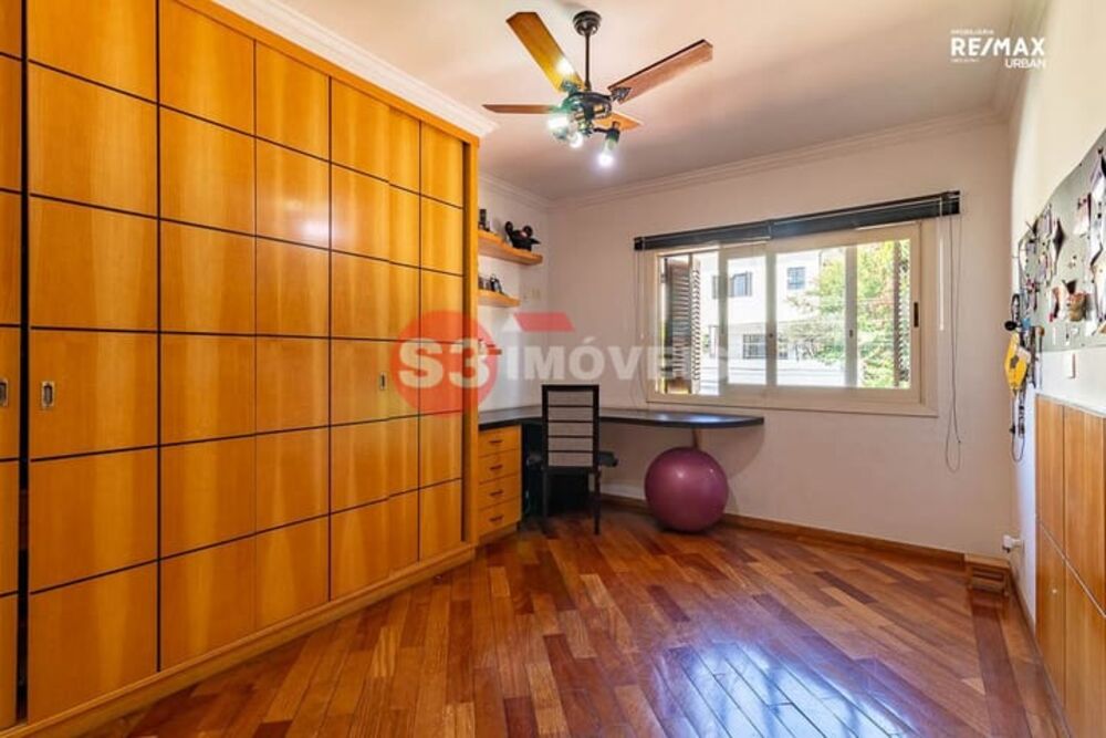 Casa à venda com 4 quartos, 348m² - Foto 19