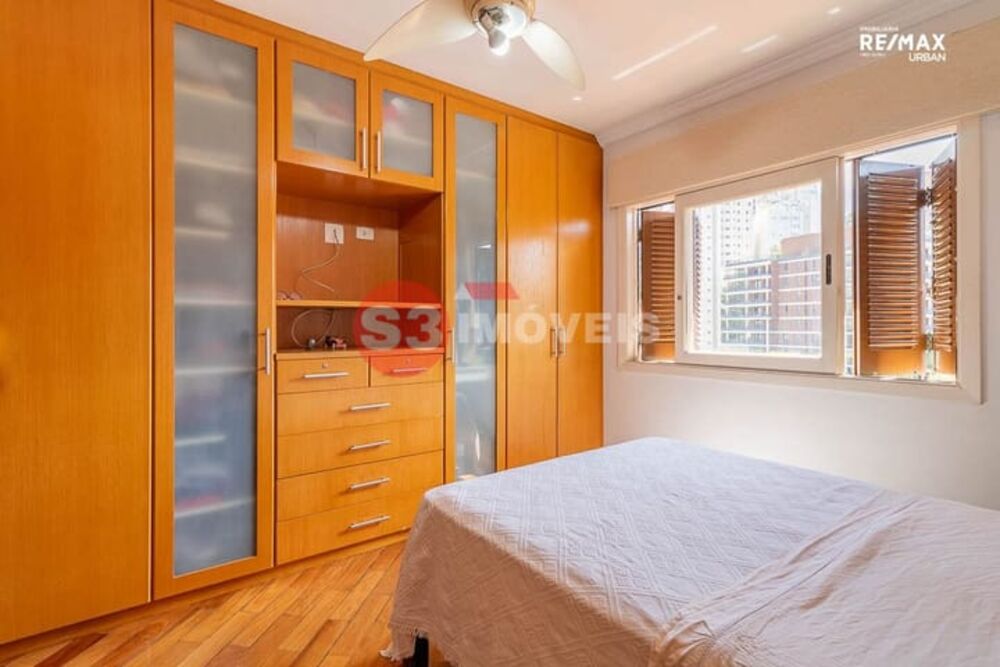 Casa à venda com 4 quartos, 348m² - Foto 16