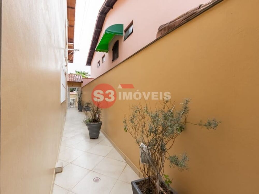 Casa, 3 quartos, 260 m² - Foto 1
