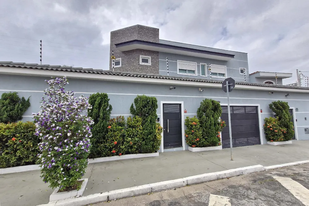Sobrado, 5 quartos, 382 m² - Foto 1