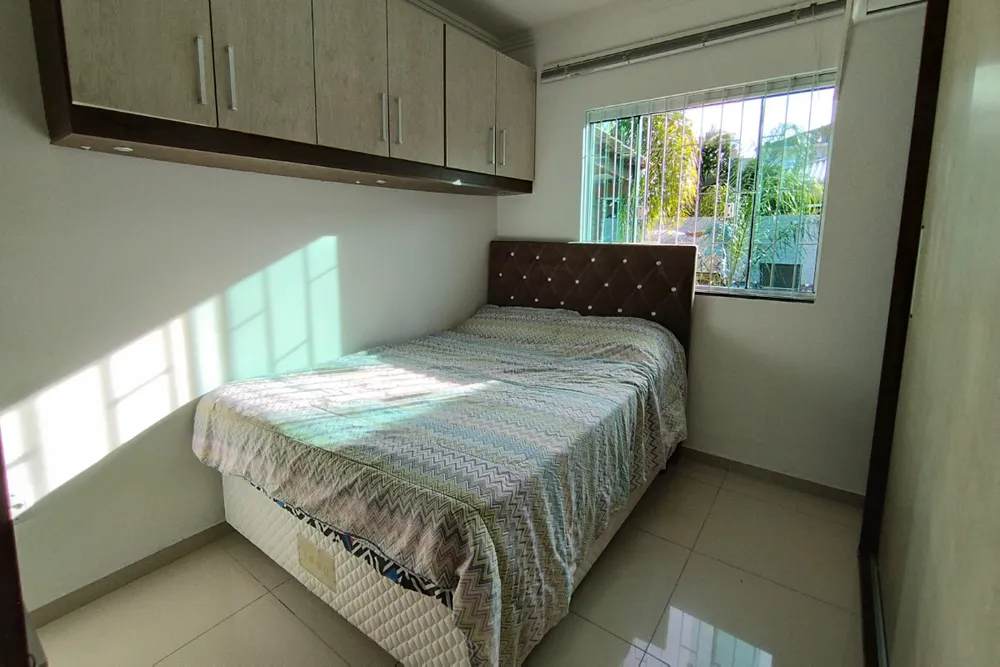 Casa, 4 quartos, 240 m² - Foto 4