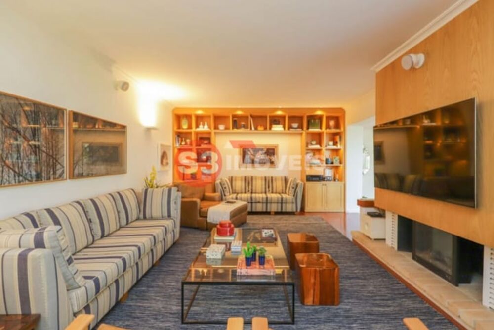 Casa à venda com 4 quartos, 449m² - Foto 1