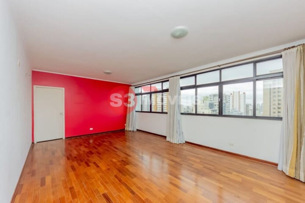Apartamento à venda com 3 quartos, 117m² - Foto 1