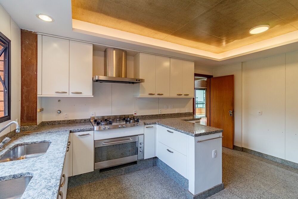 Apartamento à venda com 3 quartos, 293m² - Foto 5