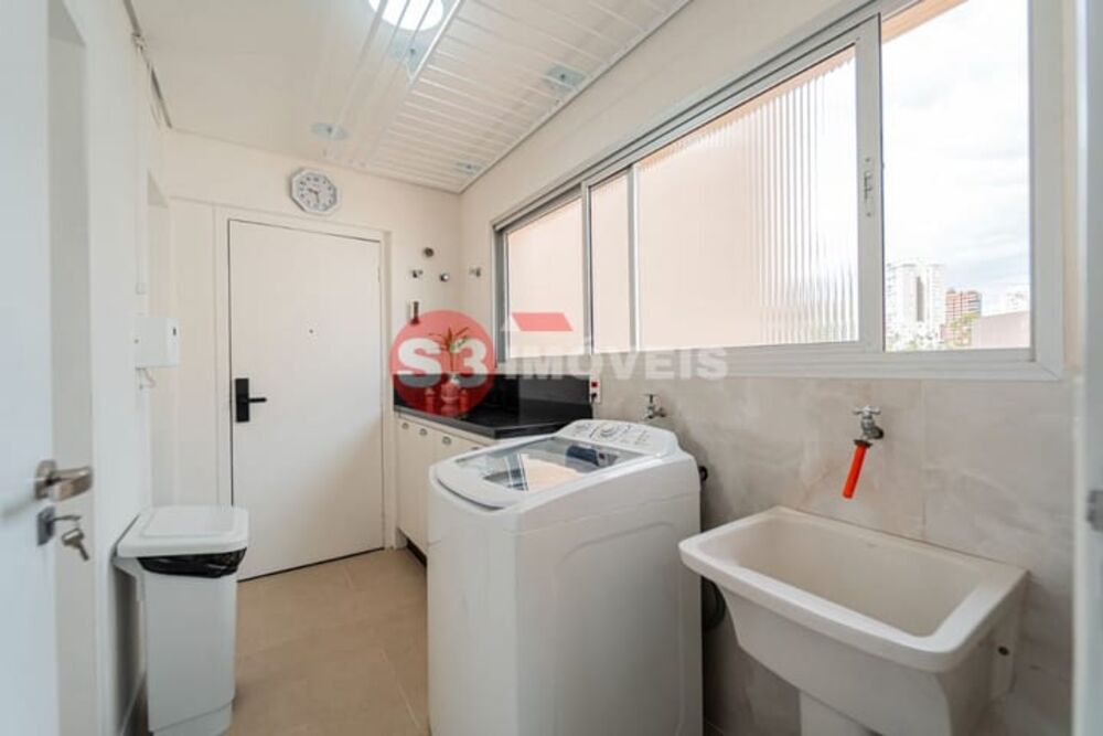 Apartamento à venda com 4 quartos, 146m² - Foto 2