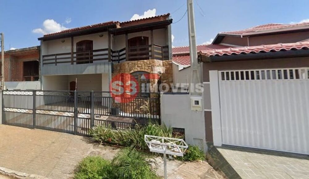 Casa, 4 quartos, 235 m² - Foto 1