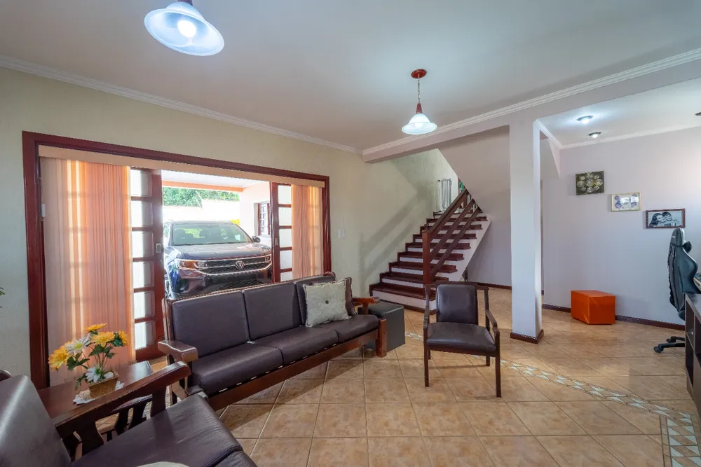 Casa, 4 quartos, 369 m² - Foto 1
