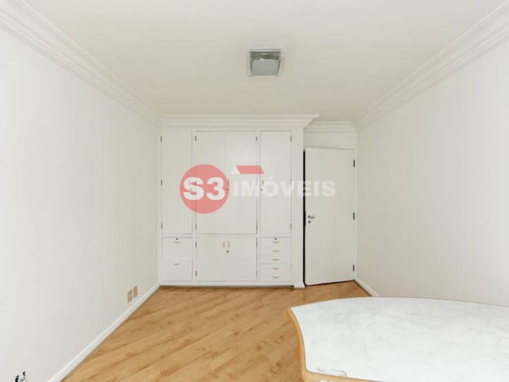 Apartamento, 3 quartos, 190 m² - Foto 2