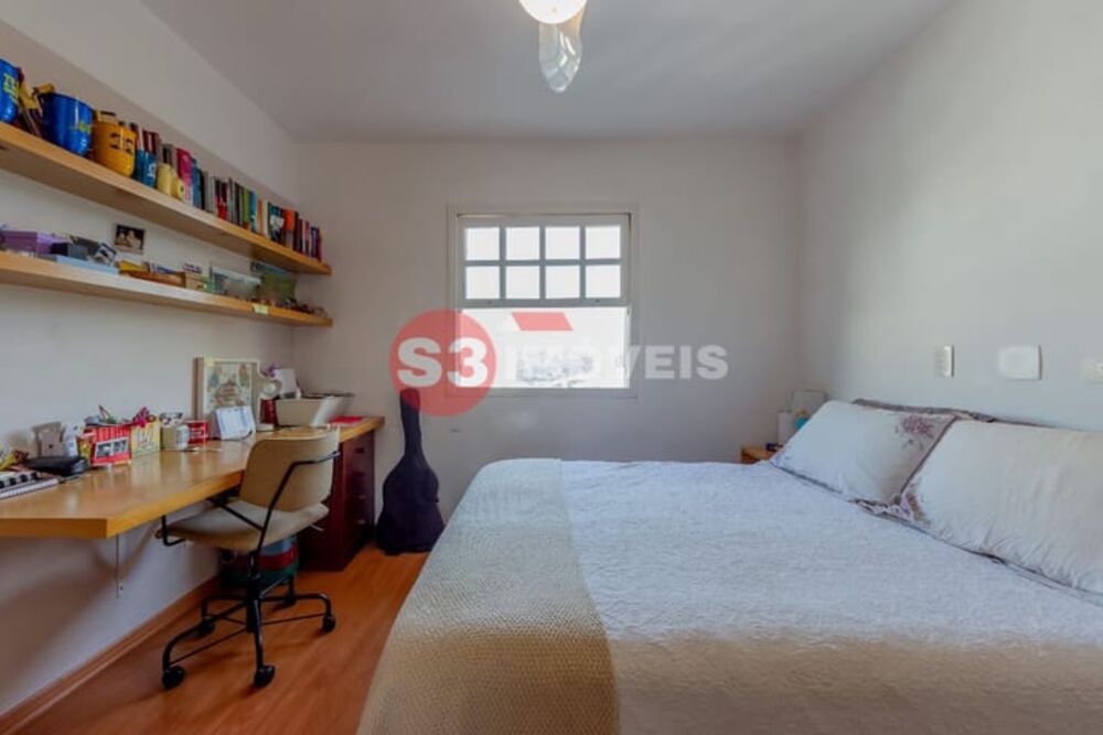 Casa, 3 quartos, 223 m² - Foto 1