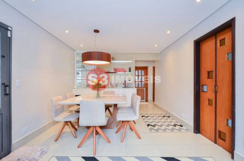 Casa, 4 quartos, 248 m² - Foto 1