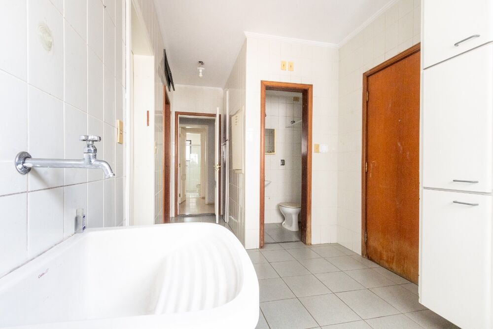 Apartamento à venda com 3 quartos, 200m² - Foto 15