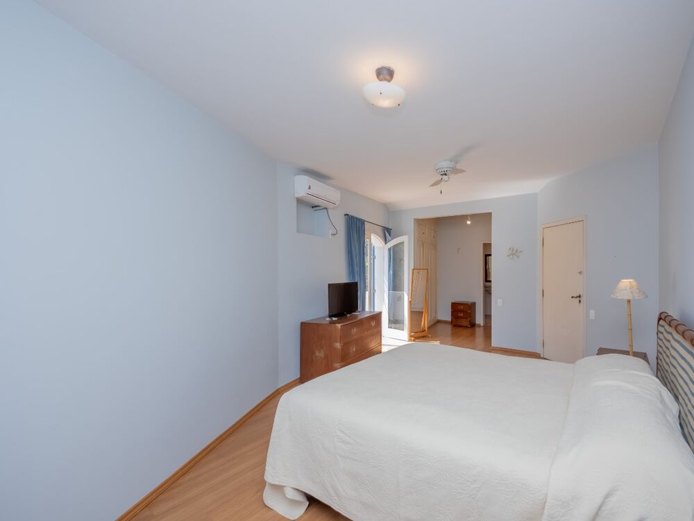 Casa, 4 quartos, 295 m² - Foto 2