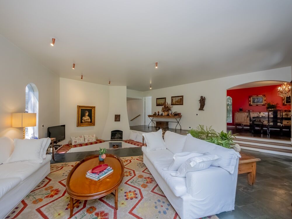 Casa, 4 quartos, 295 m² - Foto 1