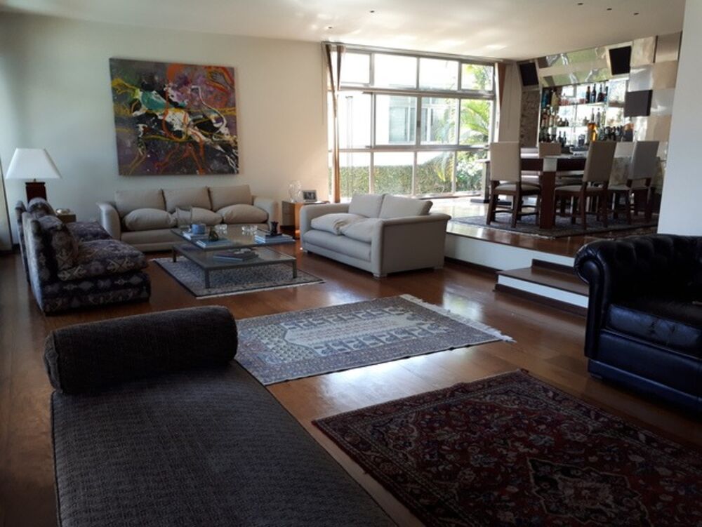 Casa à venda com 4 quartos, 483m² - Foto 1