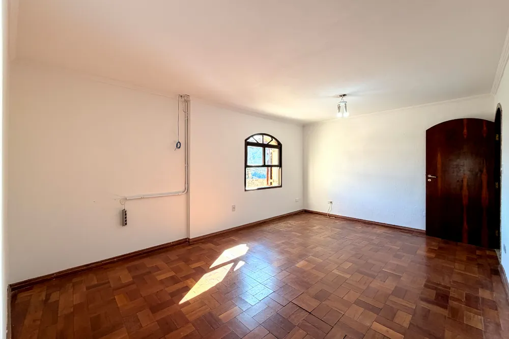 Casa, 3 quartos, 193 m² - Foto 1