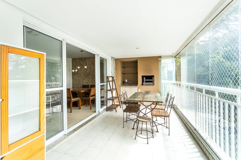 Apartamento, 3 quartos, 130 m² - Foto 1