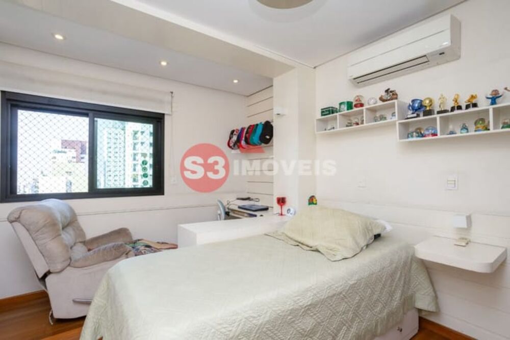 Apartamento à venda com 4 quartos, 235m² - Foto 3