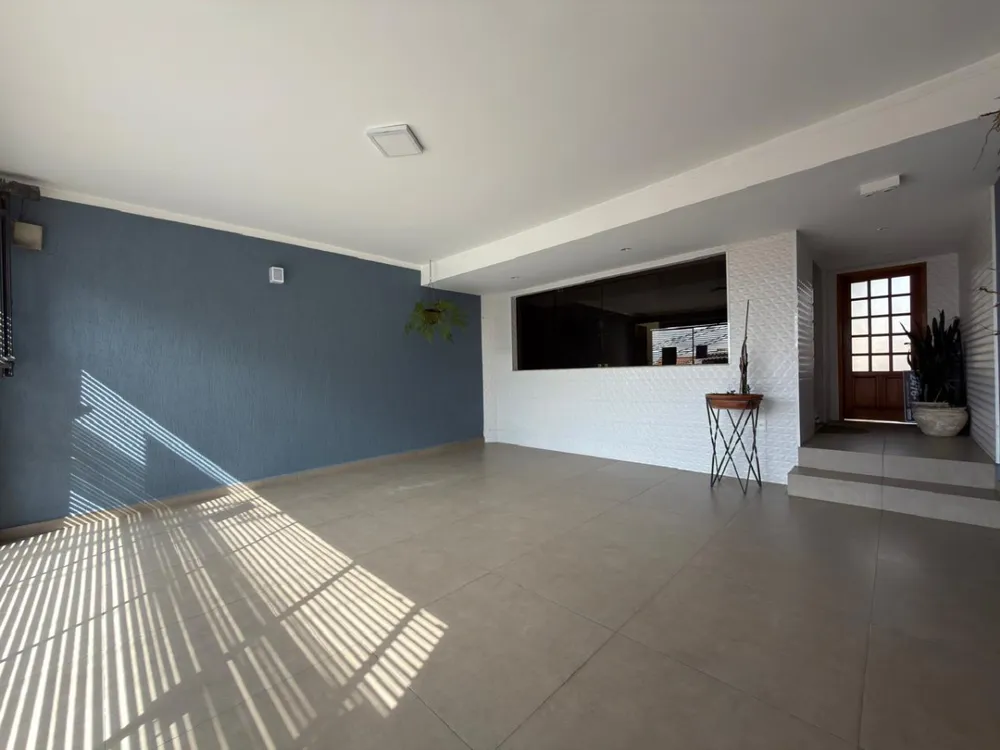 Casa, 3 quartos, 177 m² - Foto 2