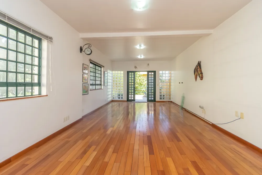 Casa, 4 quartos, 236 m² - Foto 1