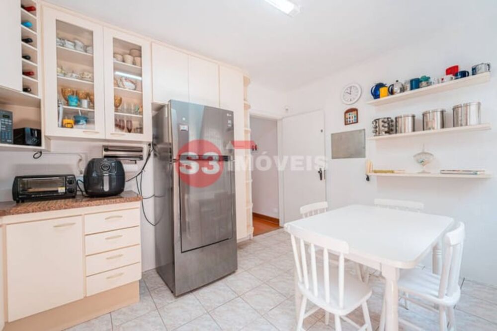 Casa à venda com 3 quartos, 140m² - Foto 1