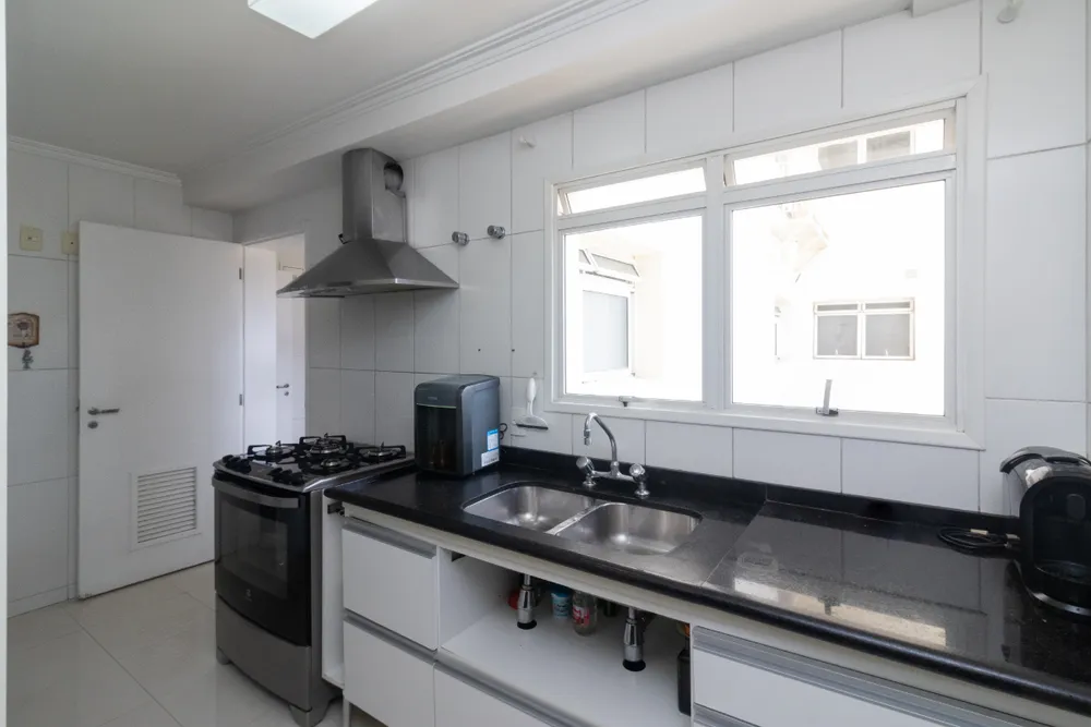 Apartamento, 3 quartos, 147 m² - Foto 2