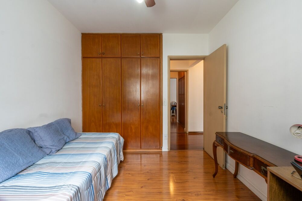 Apartamento à venda com 3 quartos, 150m² - Foto 4
