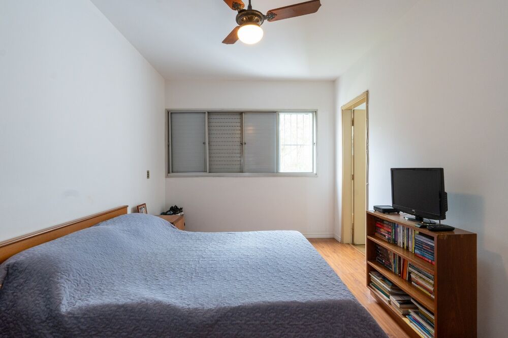 Apartamento à venda com 3 quartos, 150m² - Foto 3