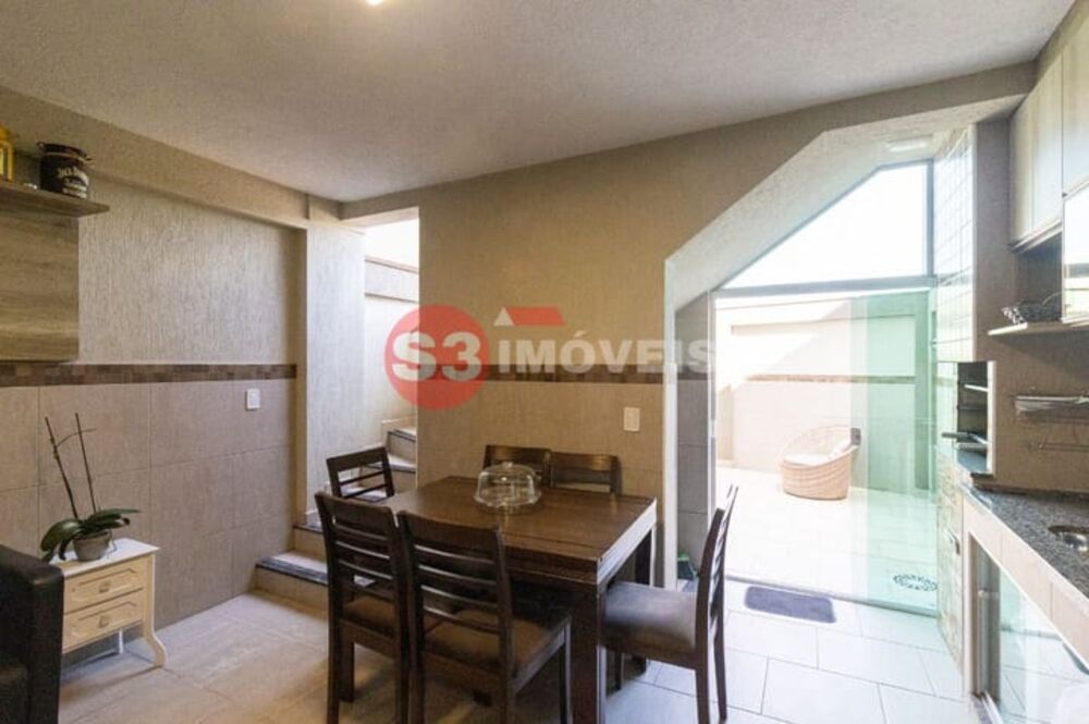Casa, 3 quartos, 240 m² - Foto 2