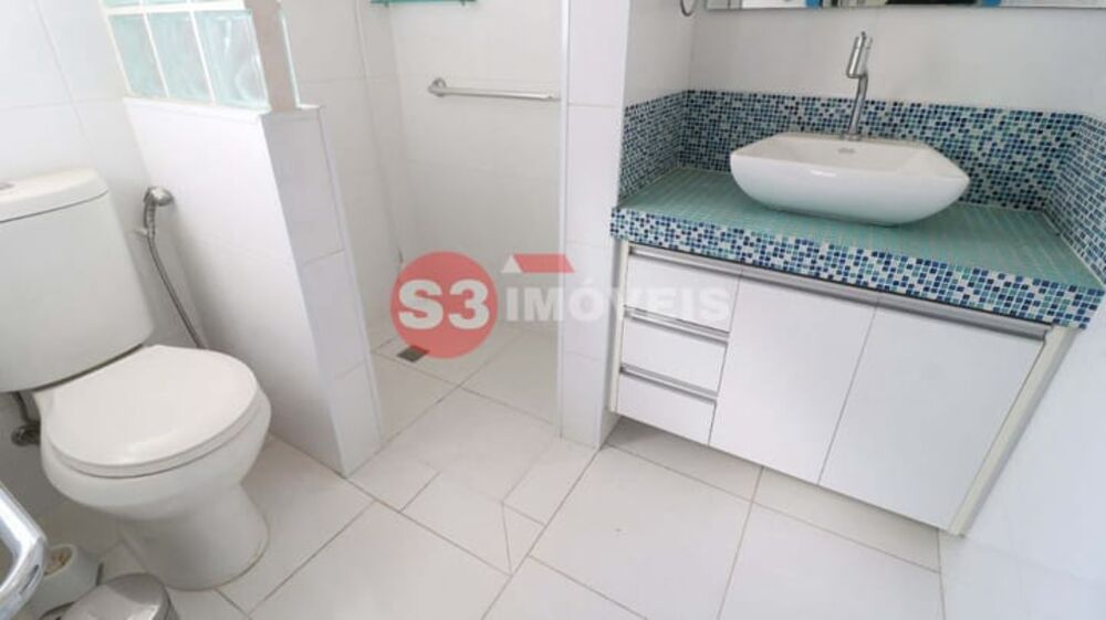 Casa, 4 quartos, 199 m² - Foto 1