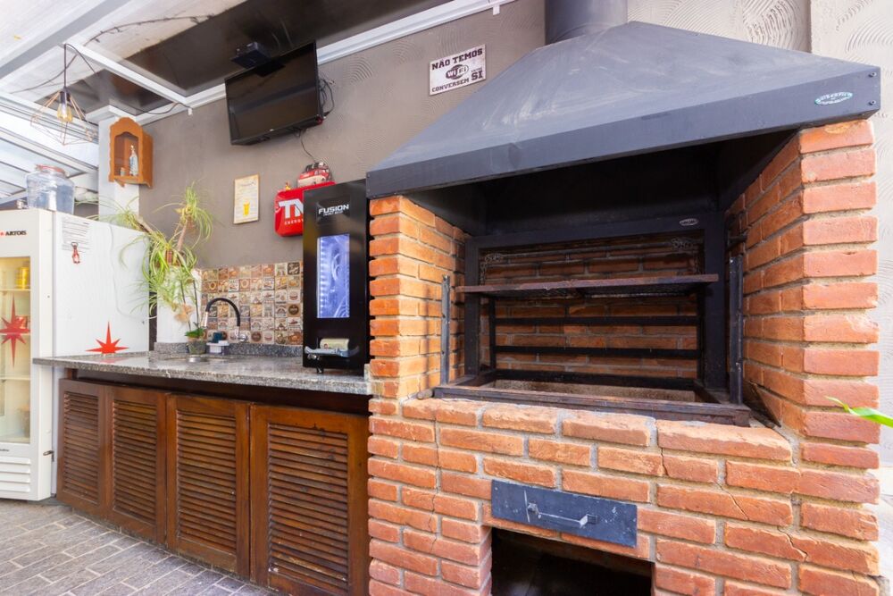 Casa à venda com 4 quartos, 399m² - Foto 1