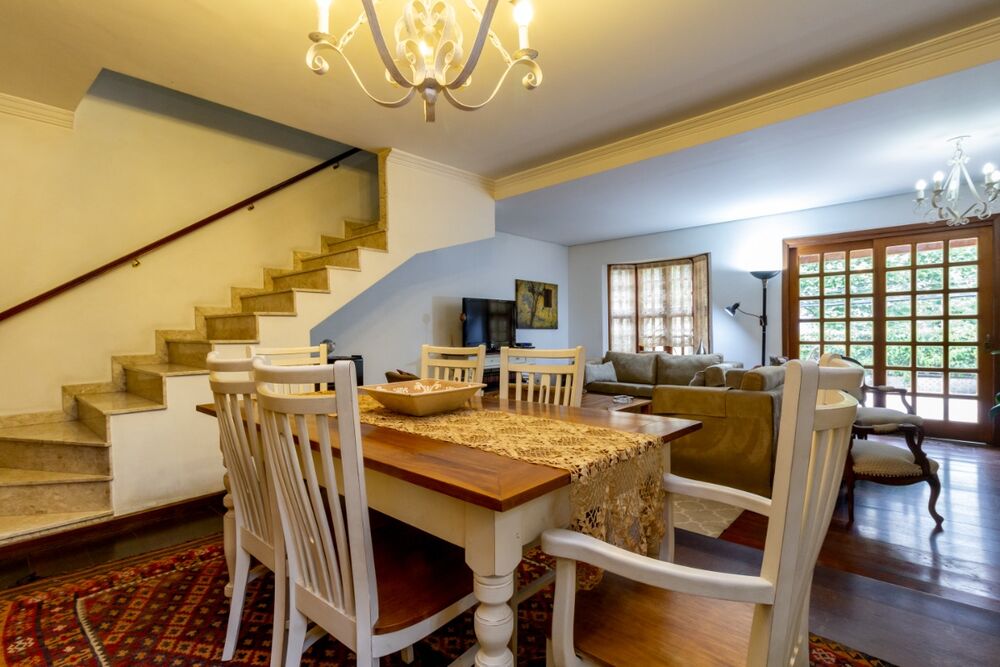 Casa, 4 quartos, 199 m² - Foto 1