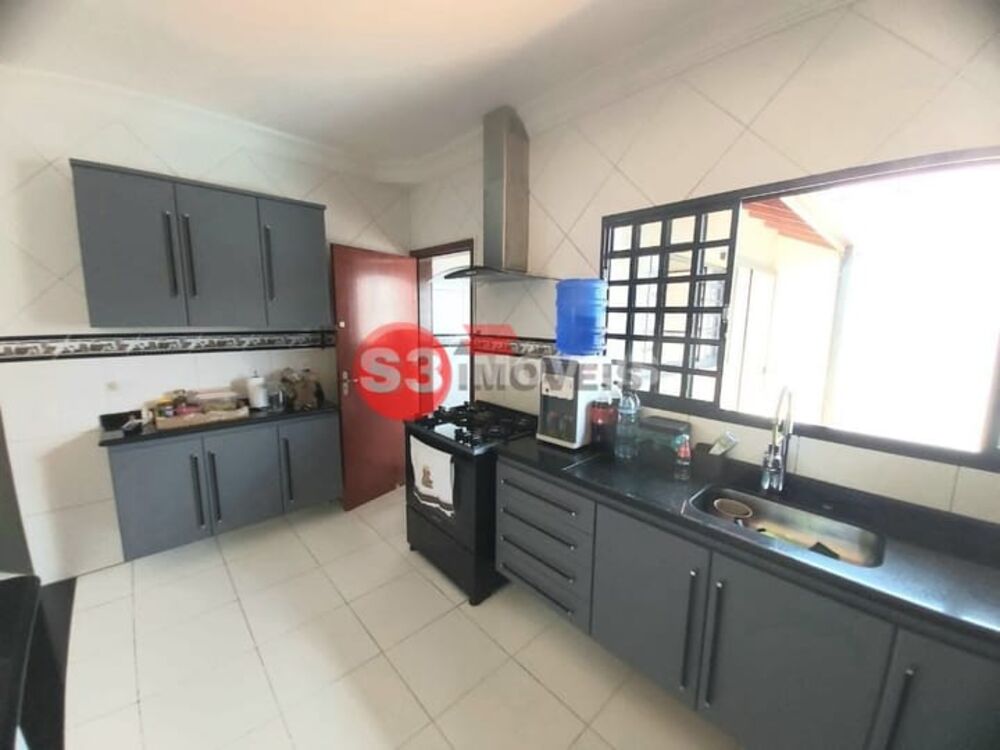 Casa à venda com 3 quartos, 177m² - Foto 10