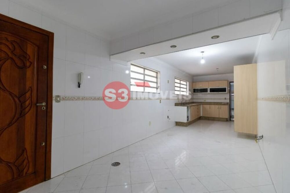 Casa à venda com 3 quartos, 240m² - Foto 14