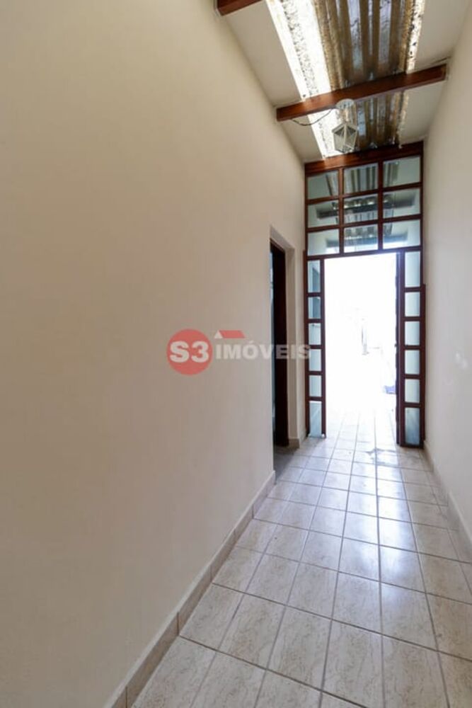 Casa à venda com 3 quartos, 240m² - Foto 18