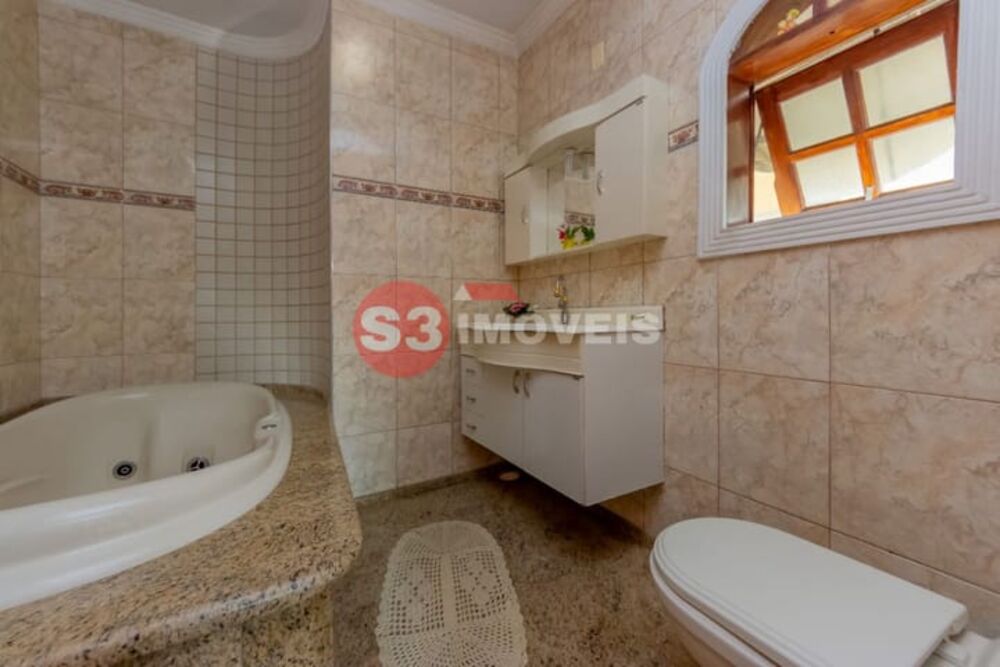 Casa à venda com 3 quartos, 322m² - Foto 8
