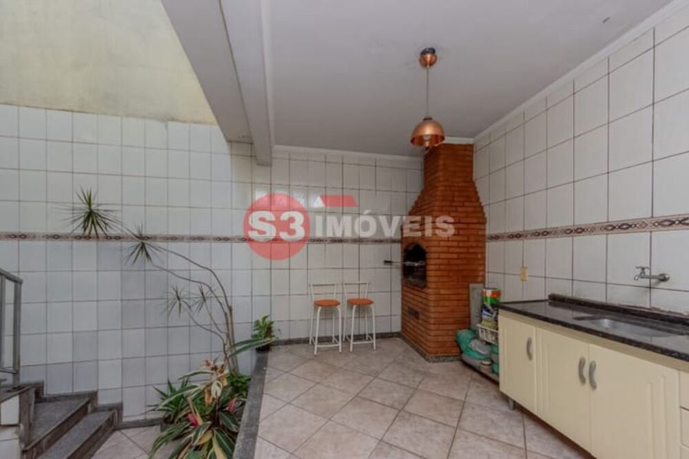 Casa à venda com 3 quartos, 322m² - Foto 7