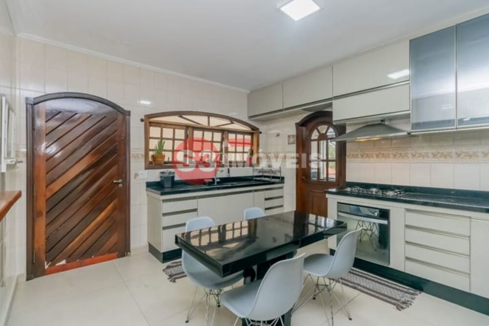 Casa, 3 quartos, 273 m² - Foto 1