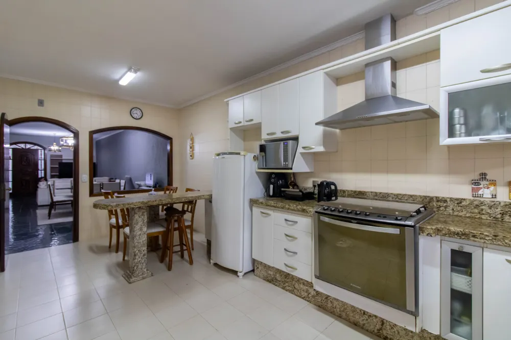 Casa, 3 quartos, 269 m² - Foto 2