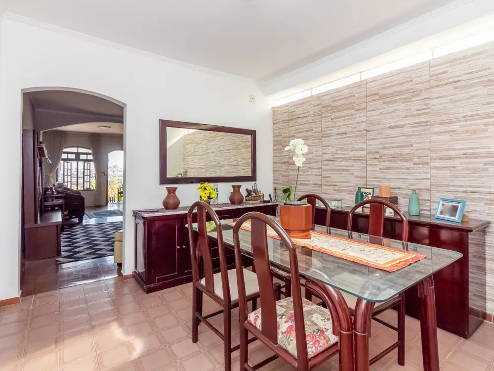 Sobrado, 3 quartos, 233 m² - Foto 1